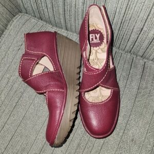 Fly London Yogo Burgundy Wedge